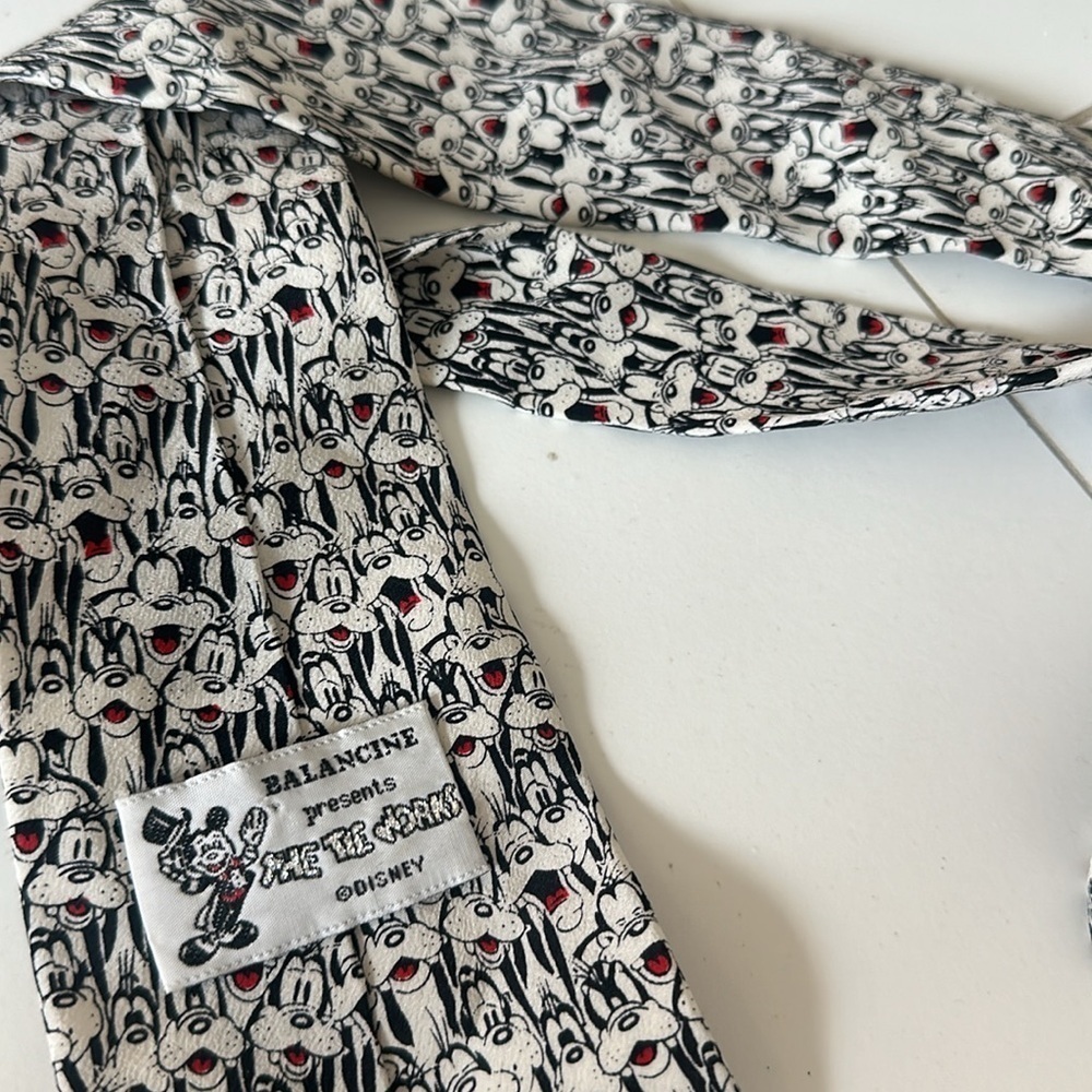 Balancine presents the TIE works Disney Goofy silk tie